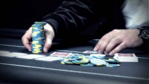 Poker suite as deux trois quatre cinq play zeus 3 slot machine online free